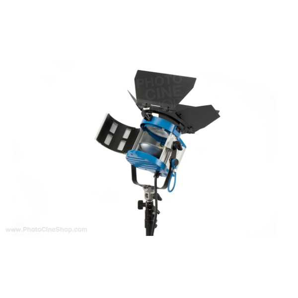 Прибор ARRI Junior 650 Plus L3.79400.D (MAN, blue/silver, Schuko plug)